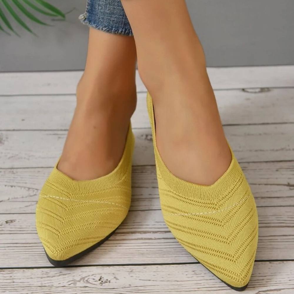 SHEIN Ribbed Point Toe Ballet Flats - Picture 4 of 7